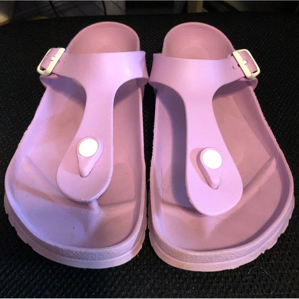 Women’s 8 1/2 size 39 Birkenstocks in good condition. Lightweight